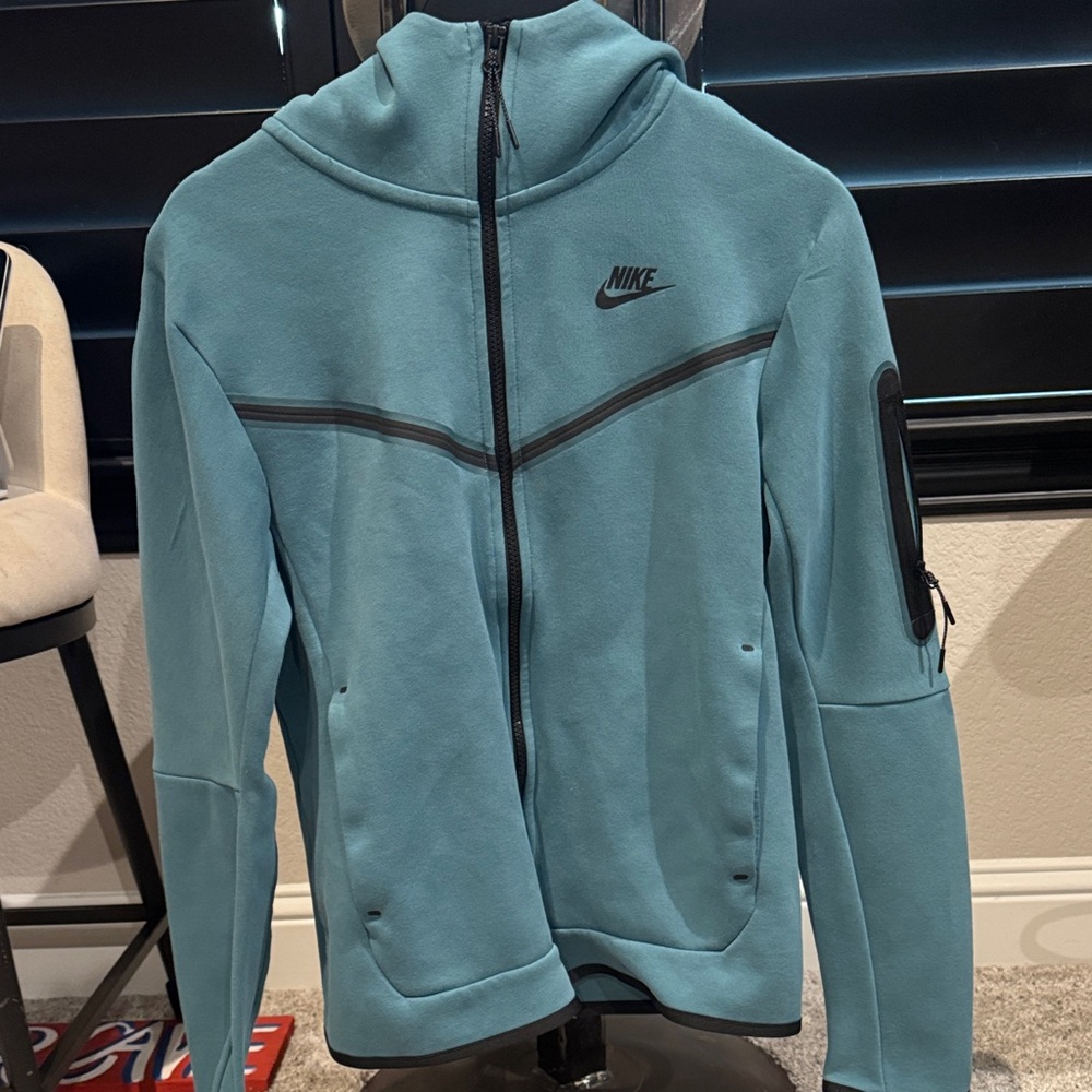 Nike Men's Teal Performance Jacket